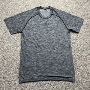 Lululemon Metal Vent Breathe Short Sleeve